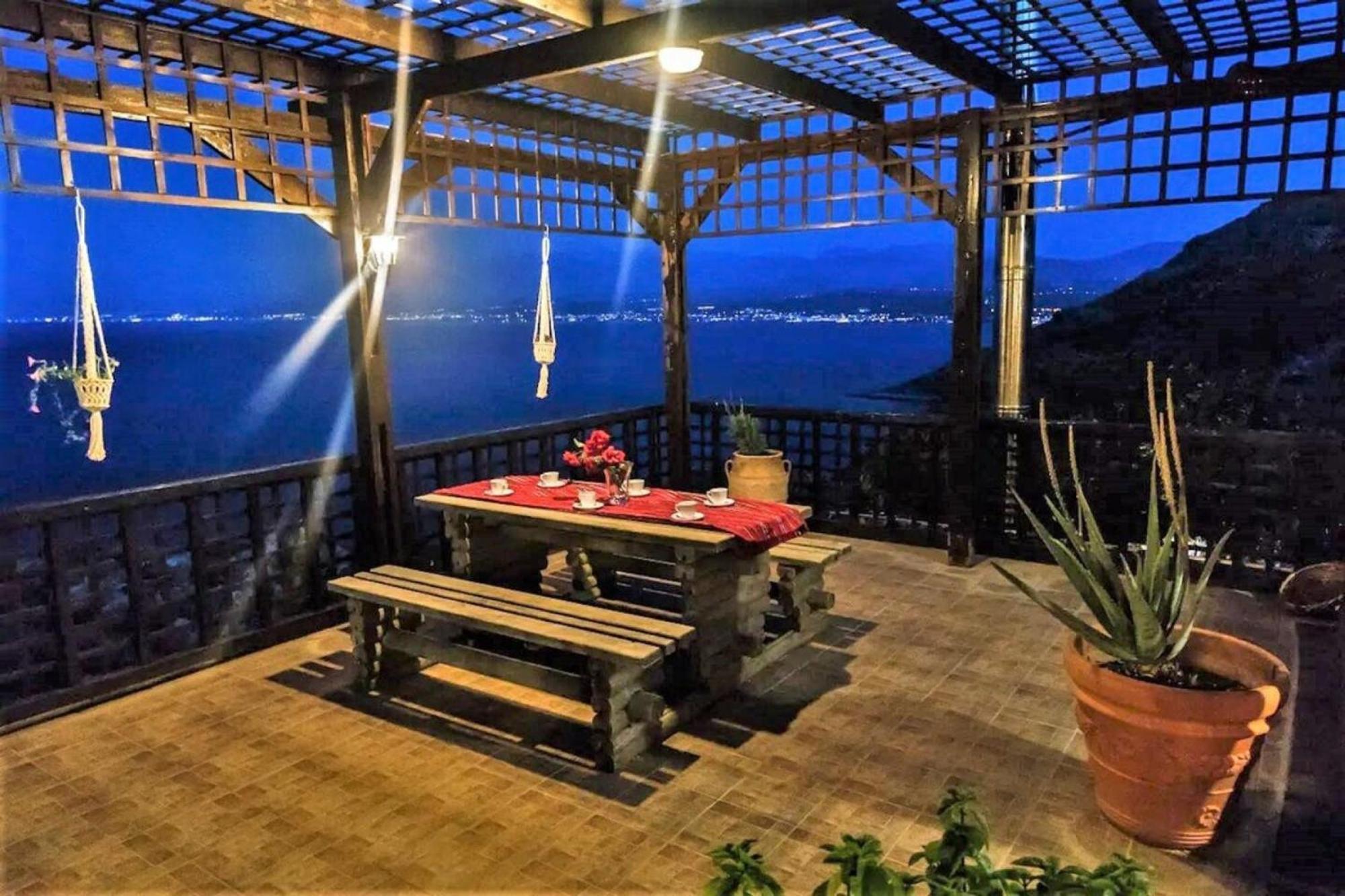Villa Akrolithos With Private Pool La Canée